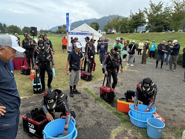 予選オトリ配布IMG_6346.jpg