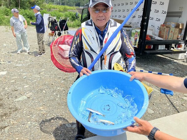 IMG_1903釣れてます.jpg