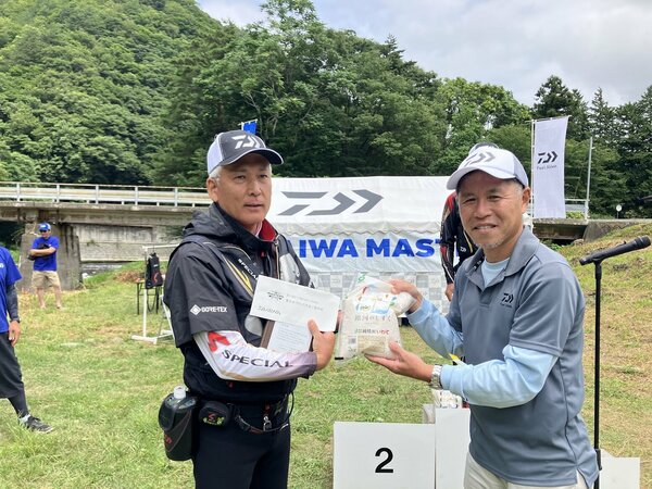 準優勝_副賞.jpg