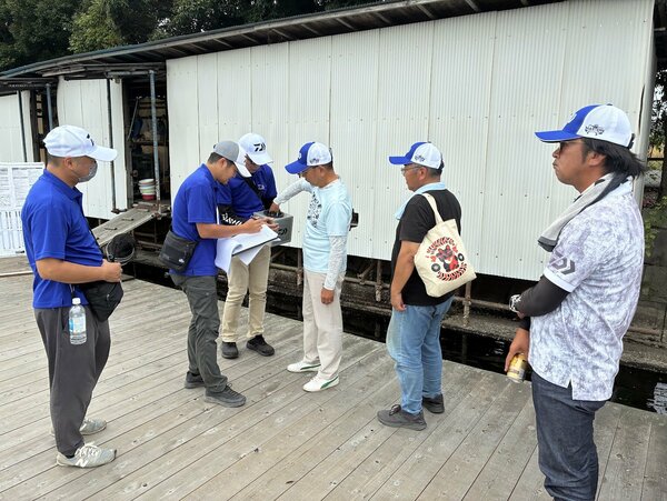 決定戦釣り座抽選IMG_2800.jpg