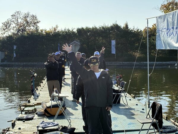 決勝戦釣り座じゃんけん IMG_3838.jpg