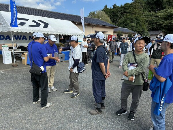 決定戦釣り座抽選IMG_2653.jpg