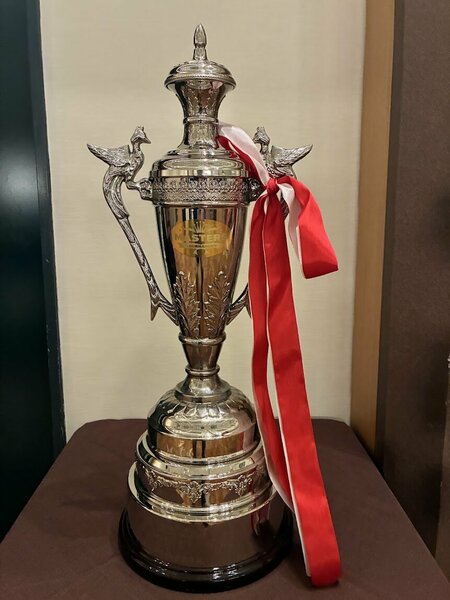優勝トロフィーIMG_3434.jpg
