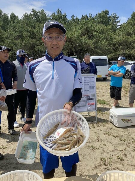 IMG_8415釣れてる3jpg.jpg